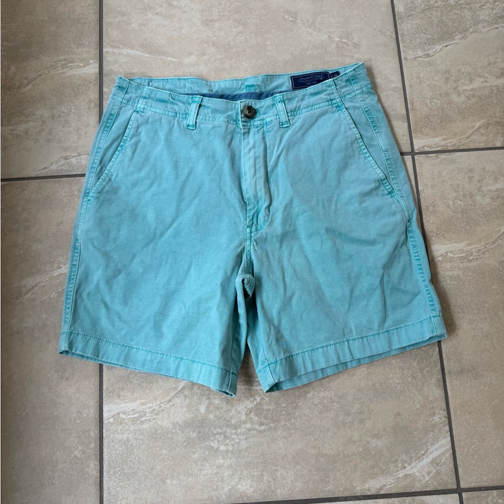 Vineyards Vines shorts